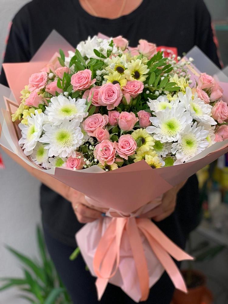 Букет цветов из: Розы и Хризантемы в Алабино