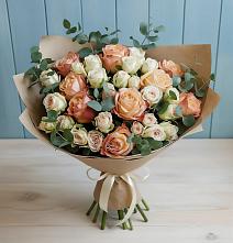 Букет цветов из:  Альстромерии и Розы в Алабино